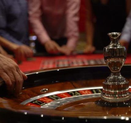 コインポーカーの全体像を徹底解説した完全ガイド